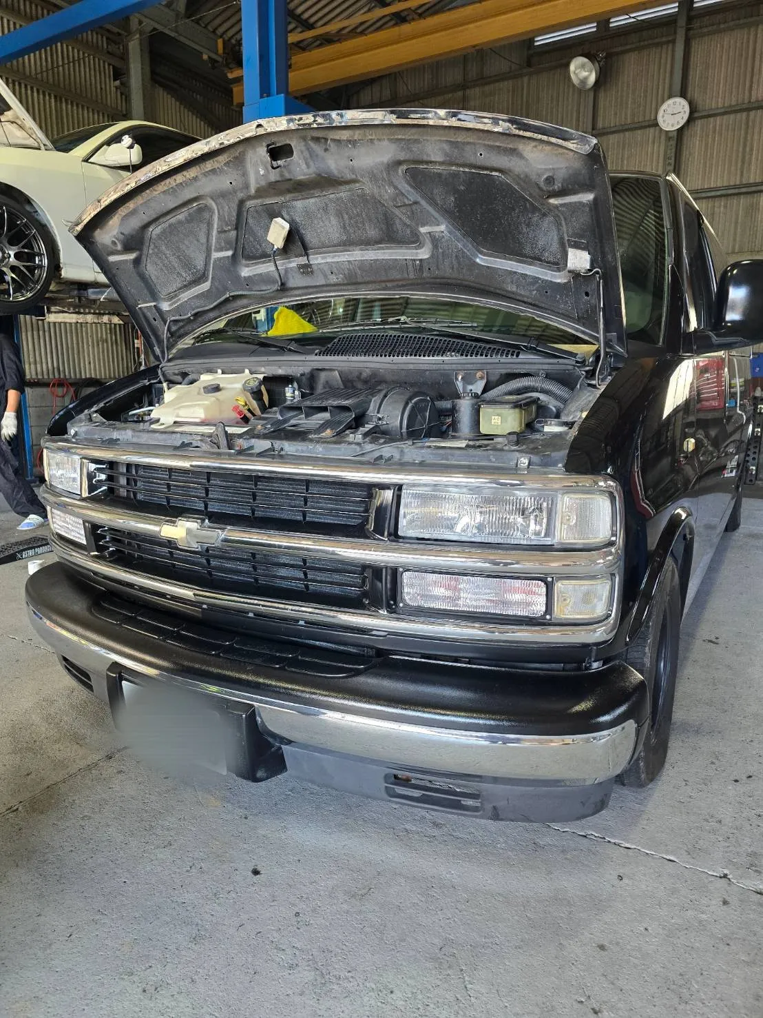③シボレーエクスプレス 元エアサス 追加説明 ②シボレーエクスプレス 元エアサス 追加説明 - 車体