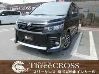 トヨタヴォクシーＢｌｕｅｔｏｏｔｈ　バックガイドモニタ　両側パワスラドア　１オーナ　電格ミラー　車線逸脱警報装置　オートクルーズ　Ａライト　スマートキー＆プッシュスタート　地デジ　メモリ－ナビ　軽減ブレーキ　エアロの画像