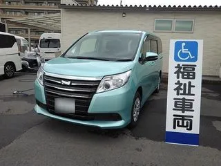 トヨタノア福祉車両　スロープの画像