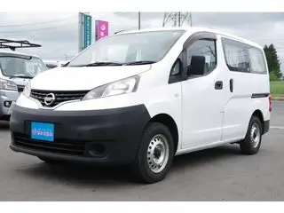 ニッサンNV200バネットバン事務室車の画像