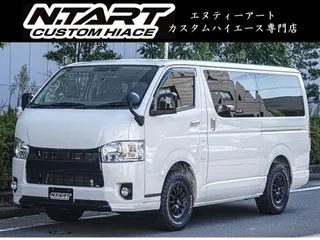 トヨタハイエースバン車中泊ベッドキット　16インチAWタイヤの画像