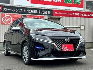 ニッサンノート全方位運転支援システム/AUTECH専用シート/の画像