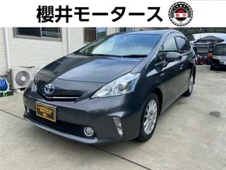 トヨタプリウスα社外アルミ　バックカメラ　ビルドインETCの画像