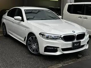 BMW5シリーズ黒革シート　ワンオーナー　全方位カメラの画像