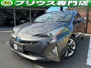 トヨタプリウス前期・衝突ブレ・純正9型ナビ・BT・BSM・BTの画像