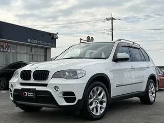 BMWX5サンルーフ ヒータ-付レザーシート Bカメラの画像