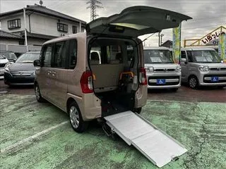 ダイハツタント車椅子移動車　ナビフルセグTVの画像