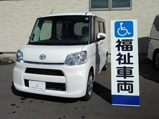 ダイハツタント福祉車両　スロープの画像