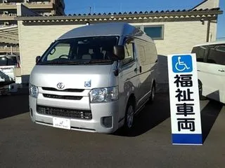 トヨタレジアスワゴン福祉車両　リフトの画像