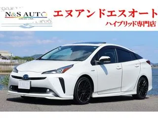 トヨタプリウスTRDエアロ TRDホイール サンルーフ 禁煙車の画像