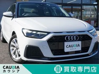 アウディA1スポーツバックワンオーナー買取車純正ナビバックカメラの画像