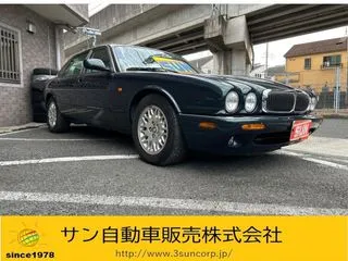 ジャガーXJ6ベージュレザー電動シート　シートヒーターの画像