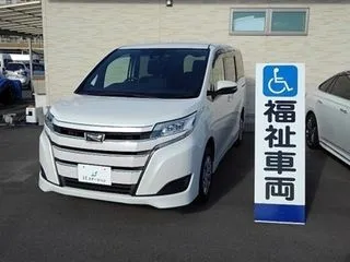 トヨタノア福祉車両　スロープの画像