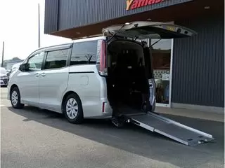 トヨタノア車検　2年付　バックモニターの画像