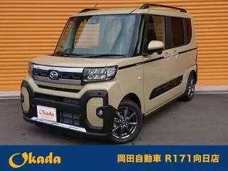 ダイハツタント届出済未使用車　純正10インチナビTVの画像