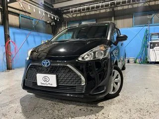 トヨタシエンタワンオーナー車　純正9インチナビ　禁煙車の画像