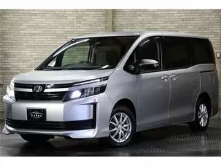 トヨタヴォクシー車いす2基x電動スロープx電動ウインチの画像