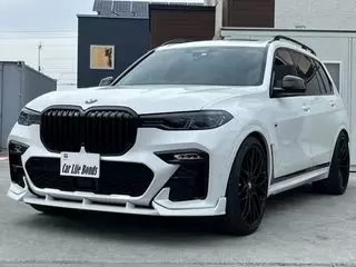 BMWX7スカイラウンジパノラマルーフの画像