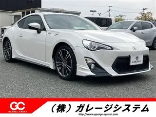 トヨタ866MT TRDエアロ ブラックレッド内装の画像