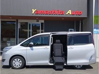 トヨタノア車検 2年付　トヨタセーフティセンスの画像