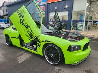 ダッジチャージャー社外マフラーの画像