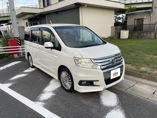 ホンダステップワゴンの画像