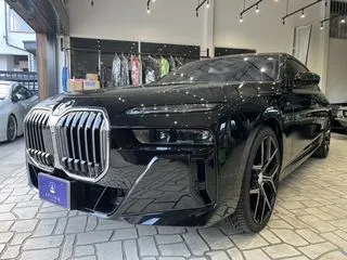 BMW7シリーズ車検令和9年1月 本革電動 サンルーフの画像