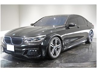 BMW7シリーズリアコンフォートPKG　スカイラウンジS/Rの画像