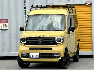 ホンダN-VAN/黒カスタム車検対応2インチUP/黒15インチの画像