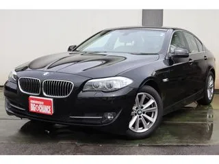 BMW5シリーズナビBカメラPスタート革シートスペアキーの画像