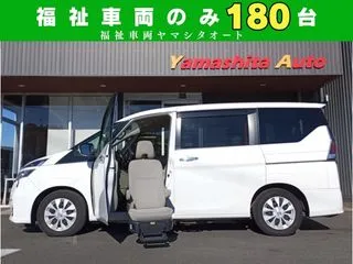 ニッサンセレナ車検　2年　助手席スライドアップシートの画像