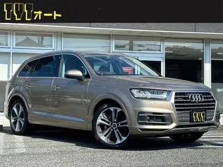 アウディQ7マトリクス　茶レザー　B&O　Rエンタ　7人の画像