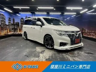 ニッサンエルグランド禁煙車 後期型 アルパインナビ 後席モニタ-の画像