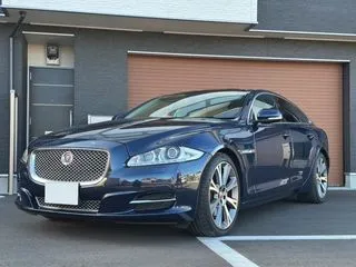 ジャガーXJ6ベージュ革 MERIDIAN　サンルーフ　20AWの画像