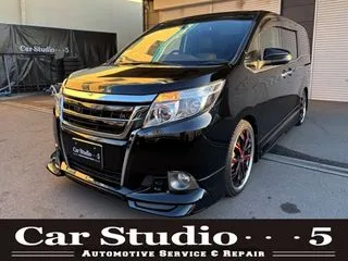 トヨタエスクァイア純正10型ナビ　後席モニター　ローダウンの画像