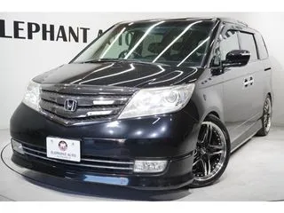 ホンダエリシオン7人乗黒革シート後席フリップダウンモニタの画像