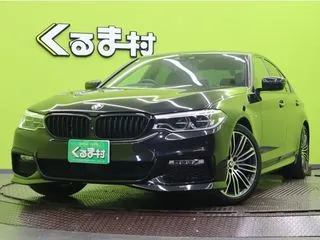 BMW5シリーズ/黒本革/インテリジェントセーフティ/の画像