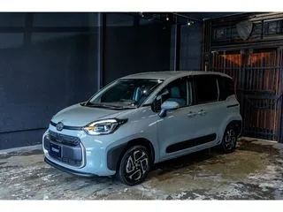 トヨタシエンタオプション純正AW　ETC　ウォークスルーの画像