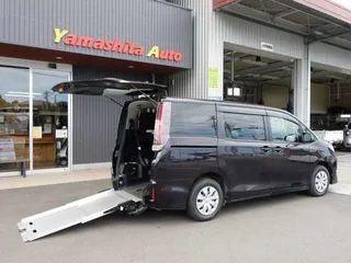 トヨタノア車検　2年付の画像