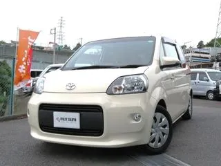 トヨタポルテ1年保証　禁煙車　純正ナビ　バックカメラの画像