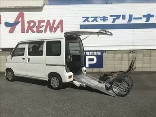 ダイハツハイゼットカーゴ車いす用スロープ付き　福祉車両の画像