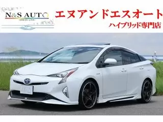 トヨタプリウスTRDエアロ モデリスタエアロ ALPINE9型ナビの画像