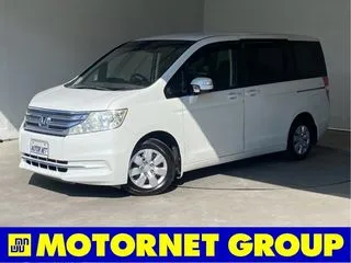 ホンダステップワゴン両側電動SD　後席モニター　バックカメラの画像