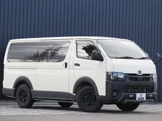 トヨタハイエースバンTRD Fスポ インナーブラックLEDヘッド TSSの画像