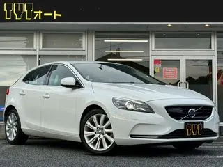 ボルボV40ACC　ナビ　地デジ　Bカメラ　17AW　禁煙の画像