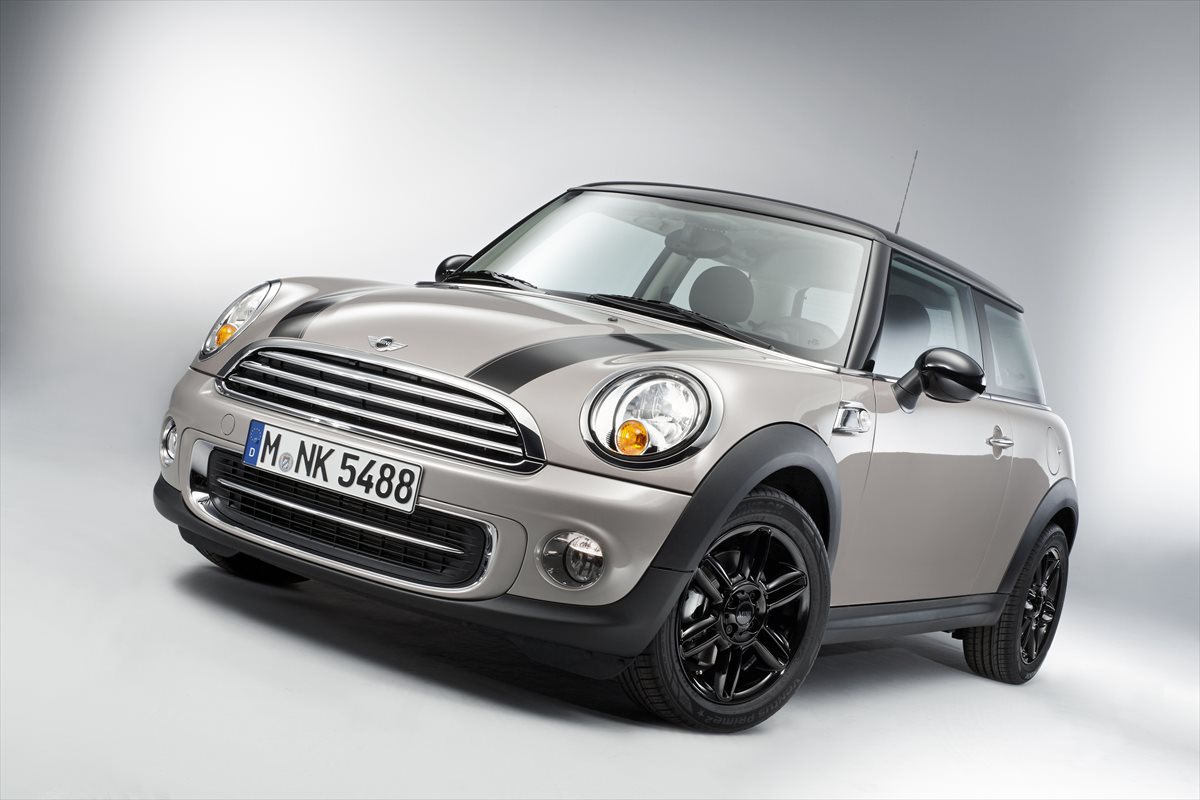 MINI（ミニ）の車検費用の相場はいくら？車検前にチェックしたい注意事項まとめ【2024年版】 | カーライフを賢く楽しむ, クルマの点検・車検 |  カープレミアマガジン