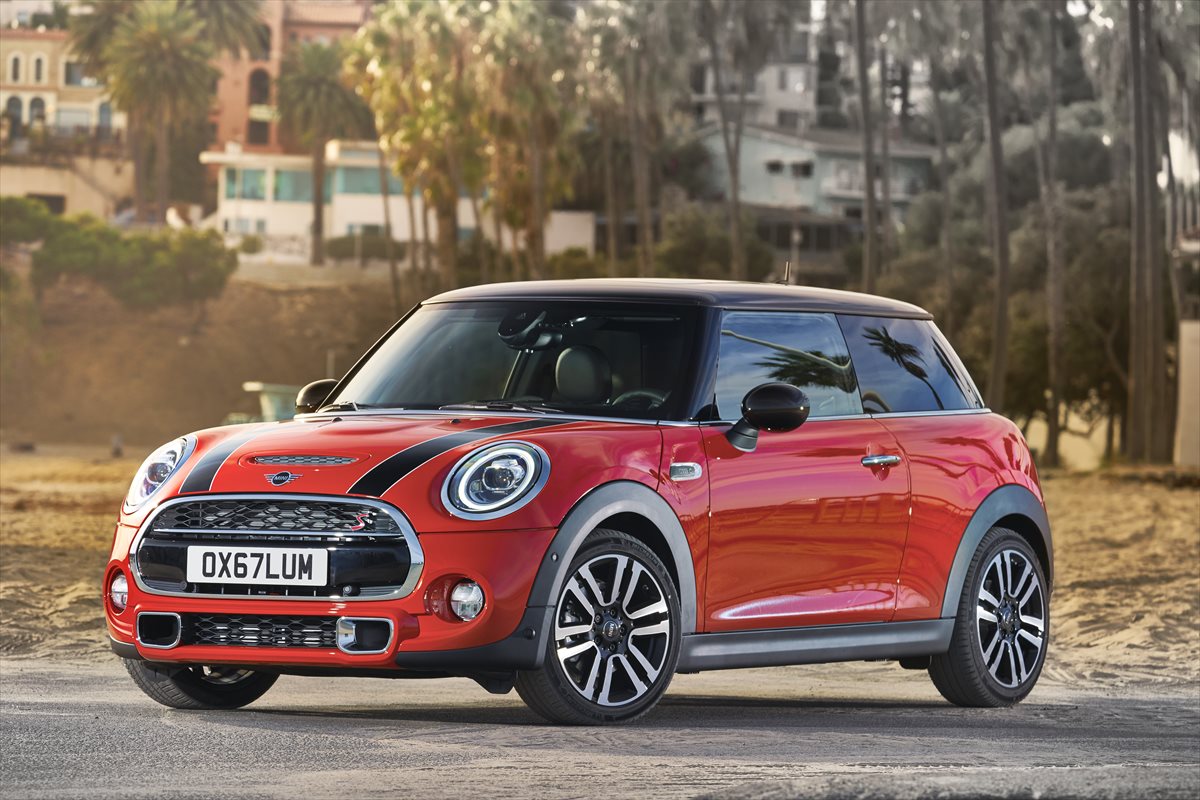 MINI（ミニ）の車検費用の相場はいくら？車検前にチェックしたい注意事項まとめ【2024年版】 | カーライフを賢く楽しむ, クルマの点検・車検 |  カープレミアマガジン